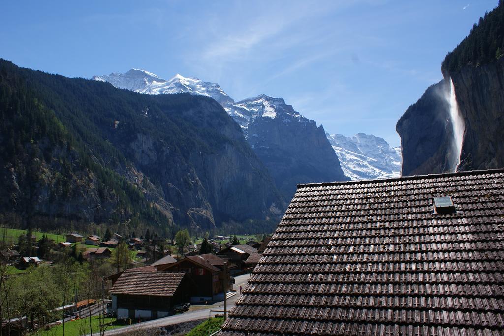 Base Cafe Apartment Lauterbrunnen Ngoại thất bức ảnh