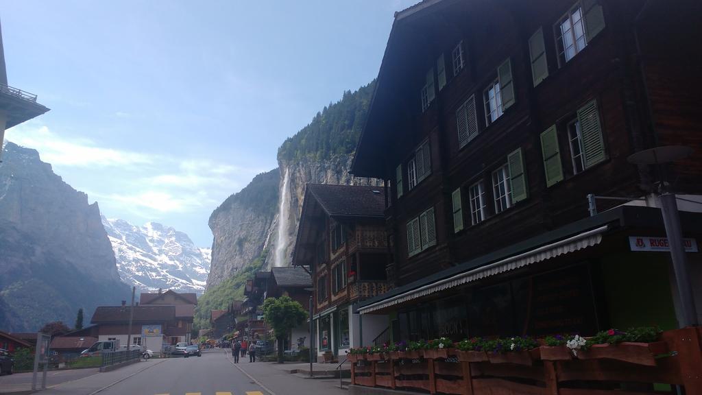 Base Cafe Apartment Lauterbrunnen Ngoại thất bức ảnh