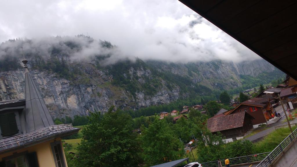 Base Cafe Apartment Lauterbrunnen Ngoại thất bức ảnh