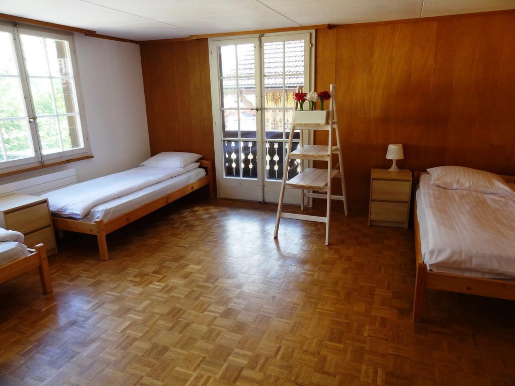 Base Cafe Apartment Lauterbrunnen Ngoại thất bức ảnh