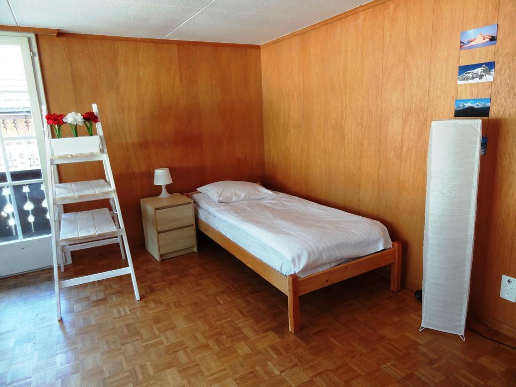 Base Cafe Apartment Lauterbrunnen Ngoại thất bức ảnh