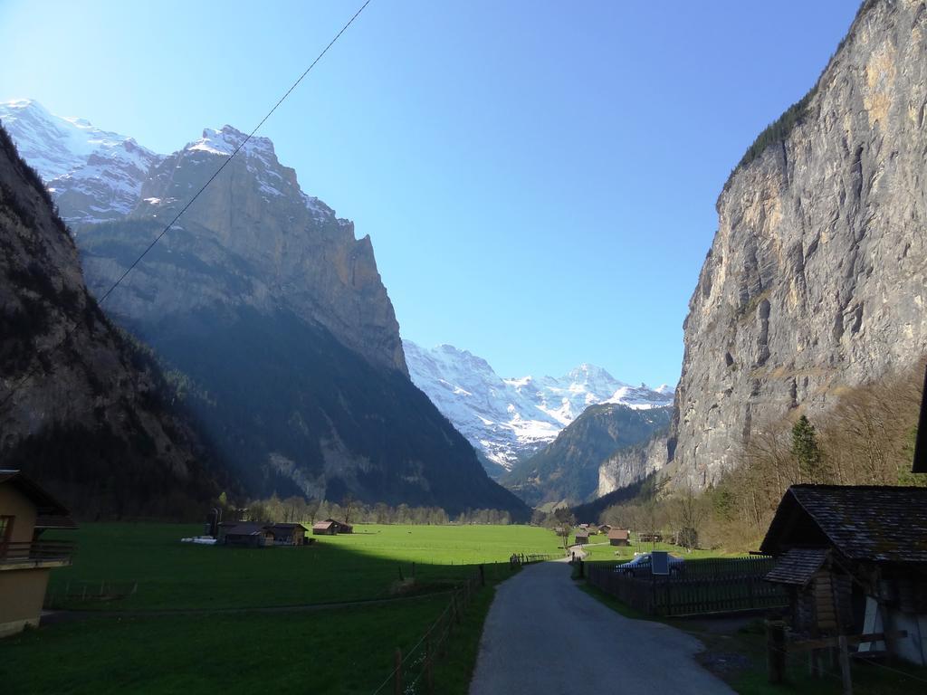 Base Cafe Apartment Lauterbrunnen Ngoại thất bức ảnh