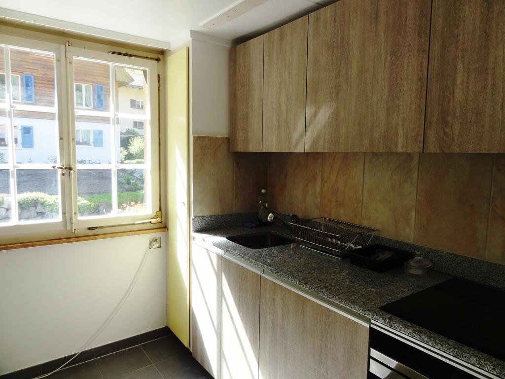 Base Cafe Apartment Lauterbrunnen Ngoại thất bức ảnh