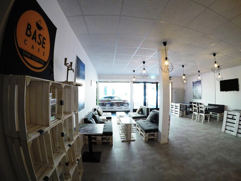Base Cafe Apartment Lauterbrunnen Ngoại thất bức ảnh