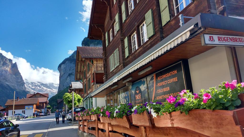 Base Cafe Apartment Lauterbrunnen Ngoại thất bức ảnh